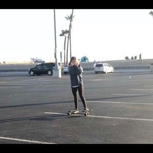 Meet your Posher, Ella